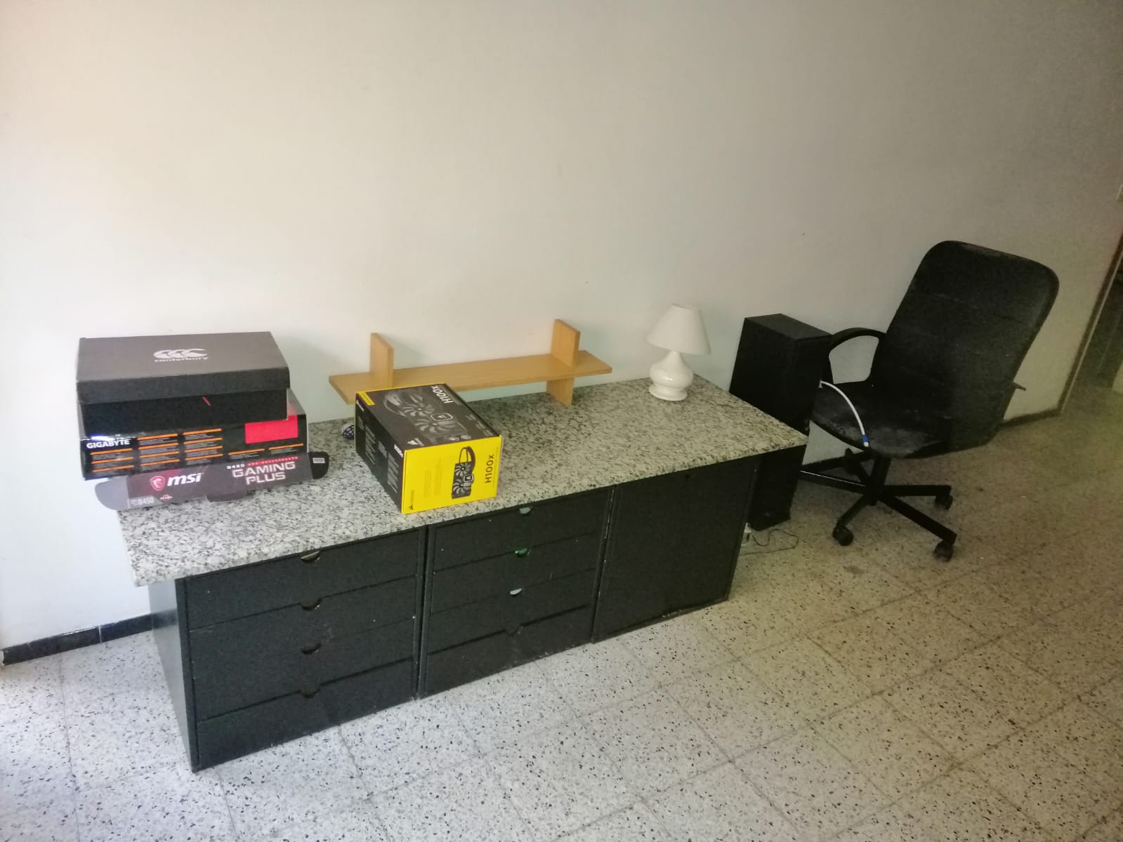 Limpieza profunda tras el vaciado de pisos en Gelida